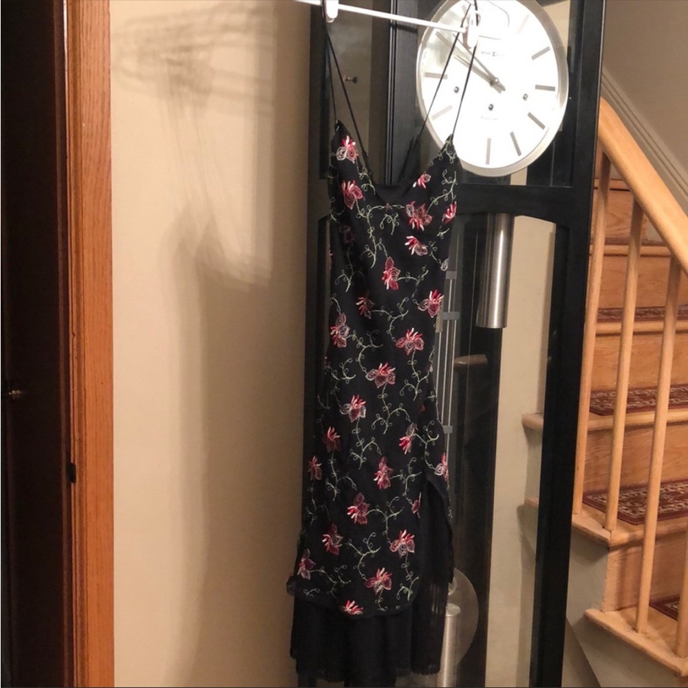 Betsey Johnson embroidered dress size 8